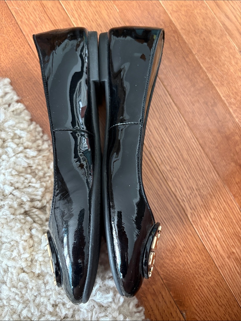 Tory Burch Claire Black Patent Leather Logo Ballet Flats with Gold Emblem - Picture 5 of 8